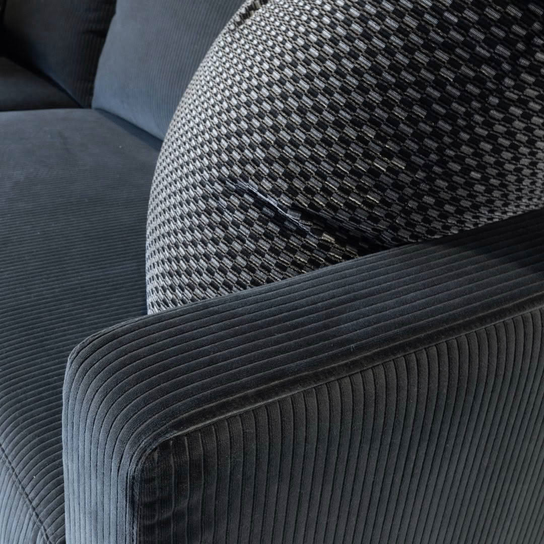 ARNIE-SOFA_4