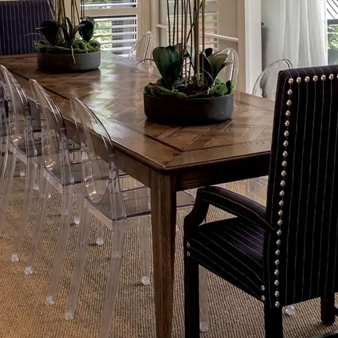 Barcelona-dining-table