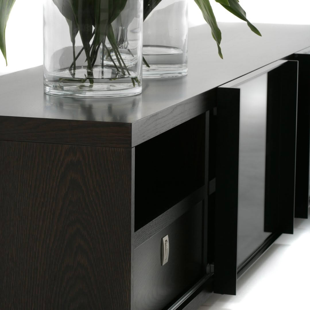 Capri-Entertainment-Wood-CLOSEUP