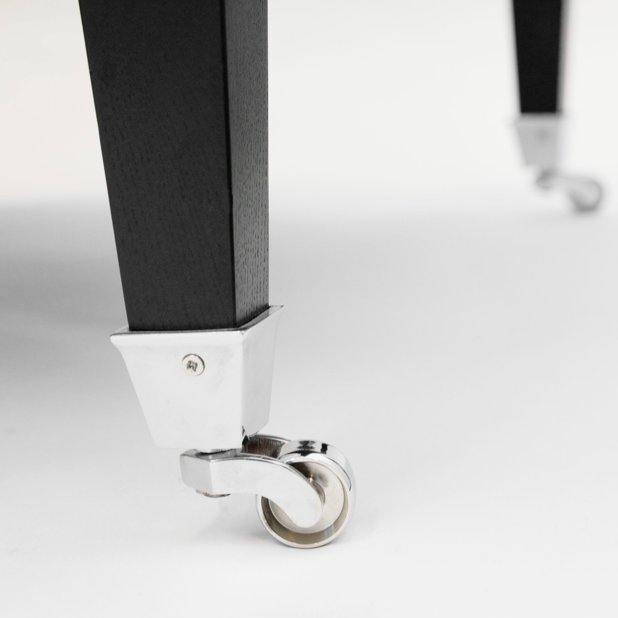 ISABELLA_ARMCHAIR