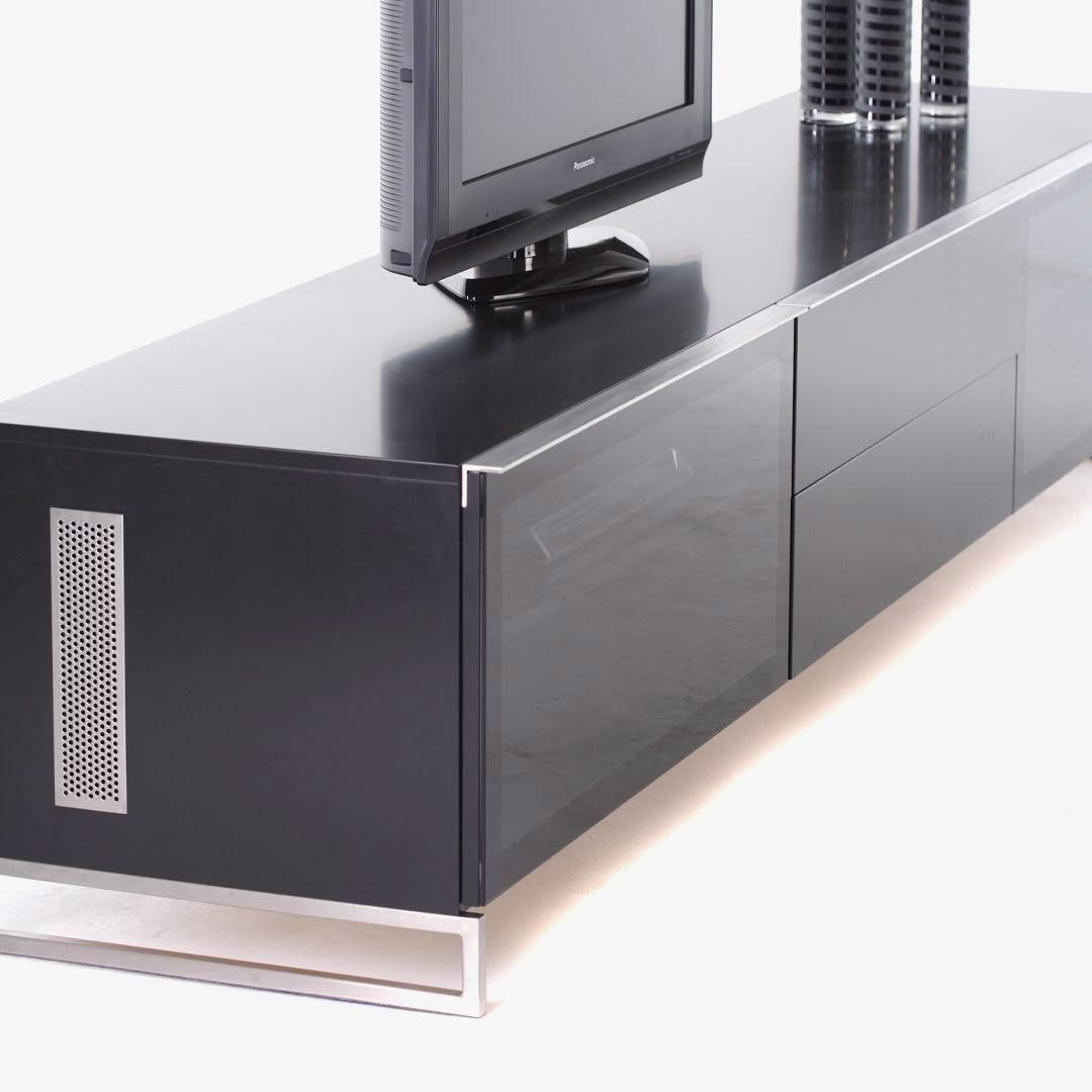 QUATTRO-front-CLOSEUP-1