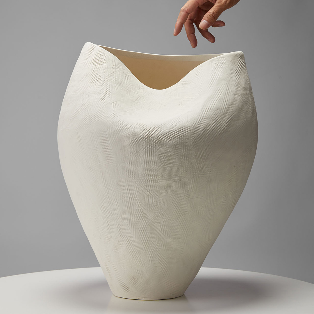 Moule-Vase-–-Large-–-Ivory-2