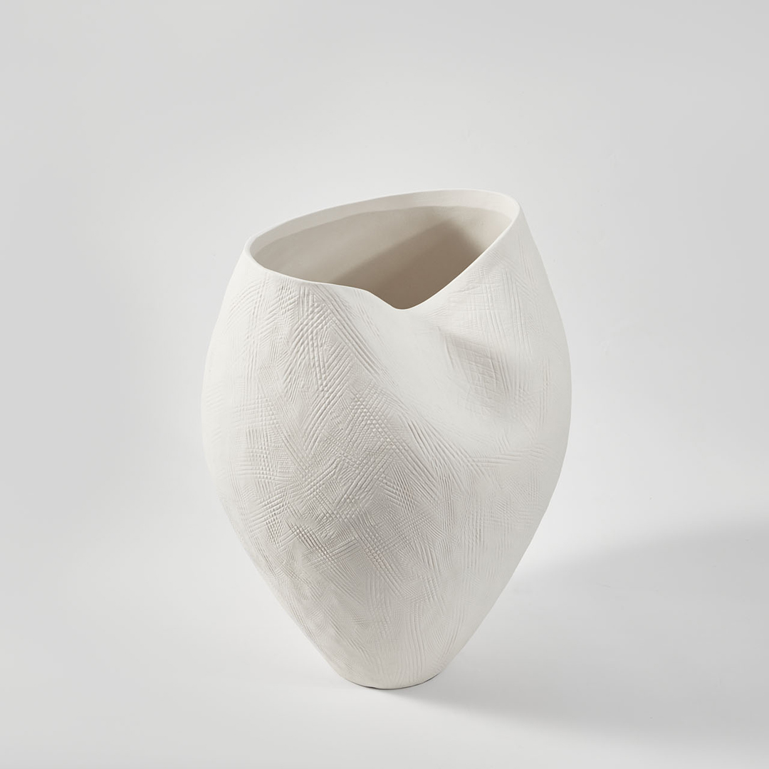 Moule-Vase-–-Medium-–-Ivory