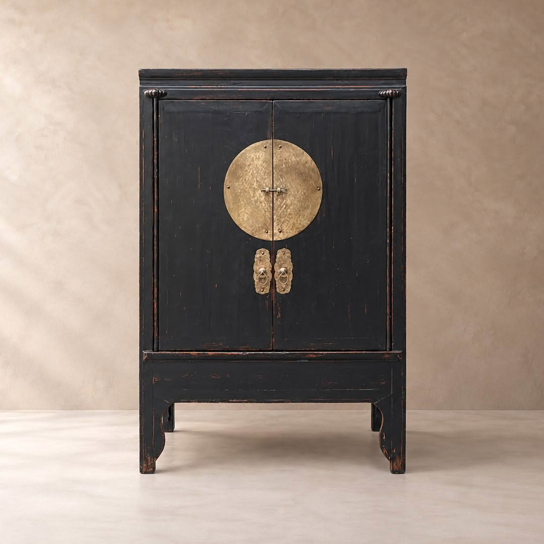 Antiques_cabinet_TR-001-01
